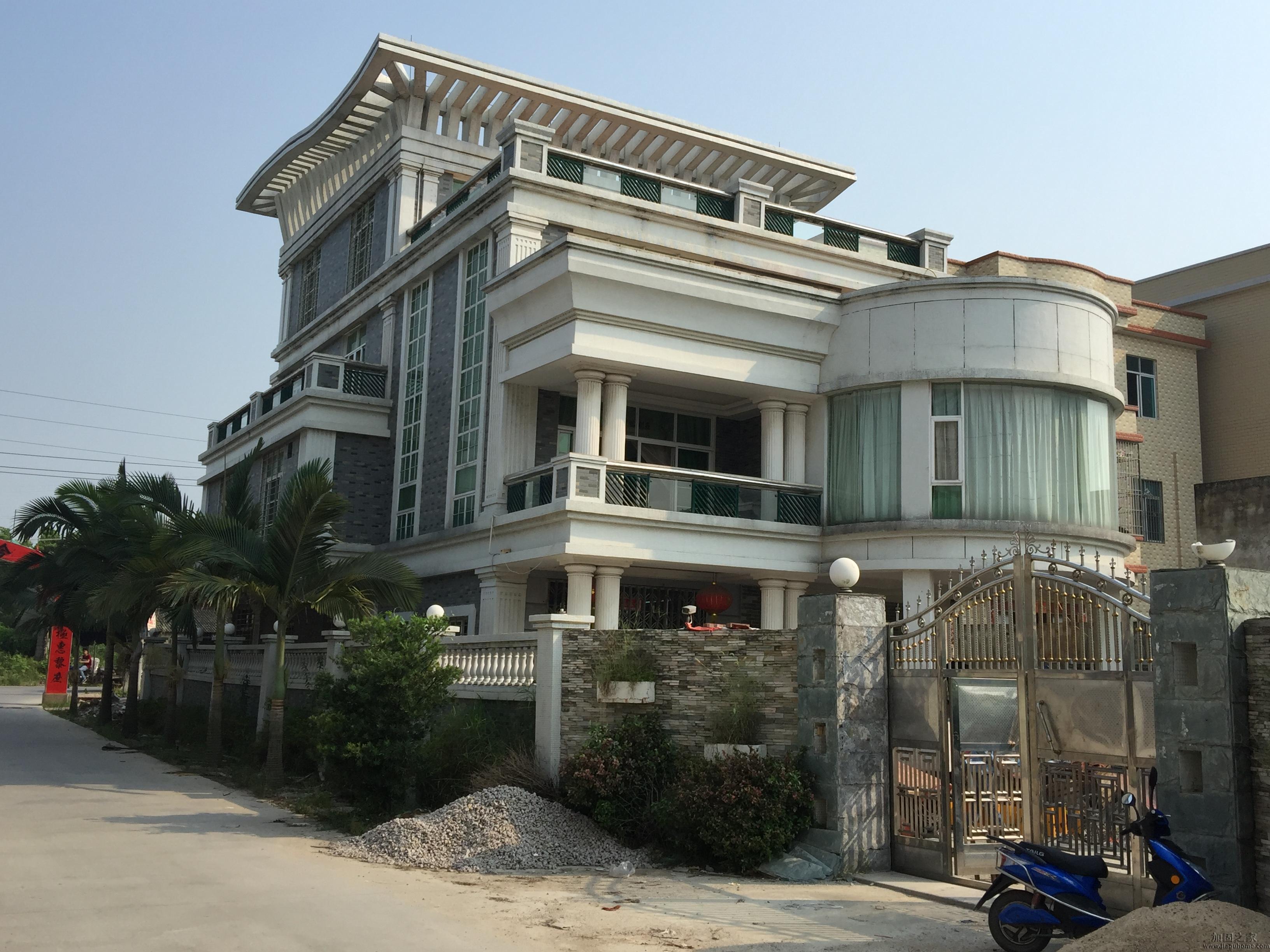 該別墅位于潮州楓溪鎮(zhèn)，地基深度達(dá)50多米，總加固費用達(dá)60萬，加固費用等同原房屋造價