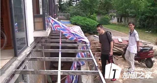 防水補漏施工也能補出個新建筑？